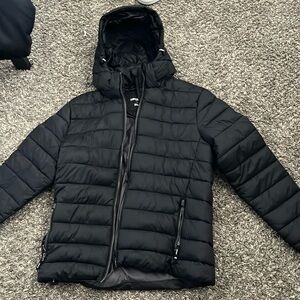 The brand is superdry, the size is large in men’s